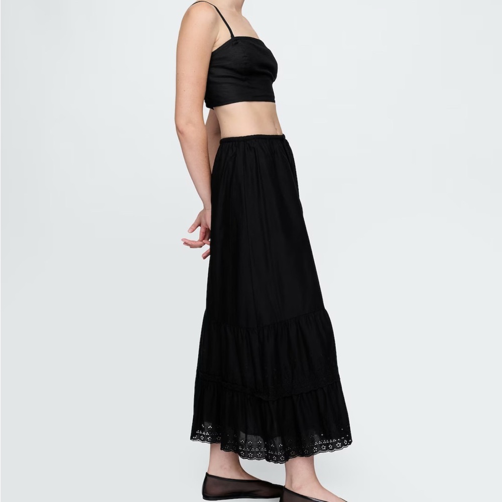 Gap Tiered Eyelet Maxi Skirt size M